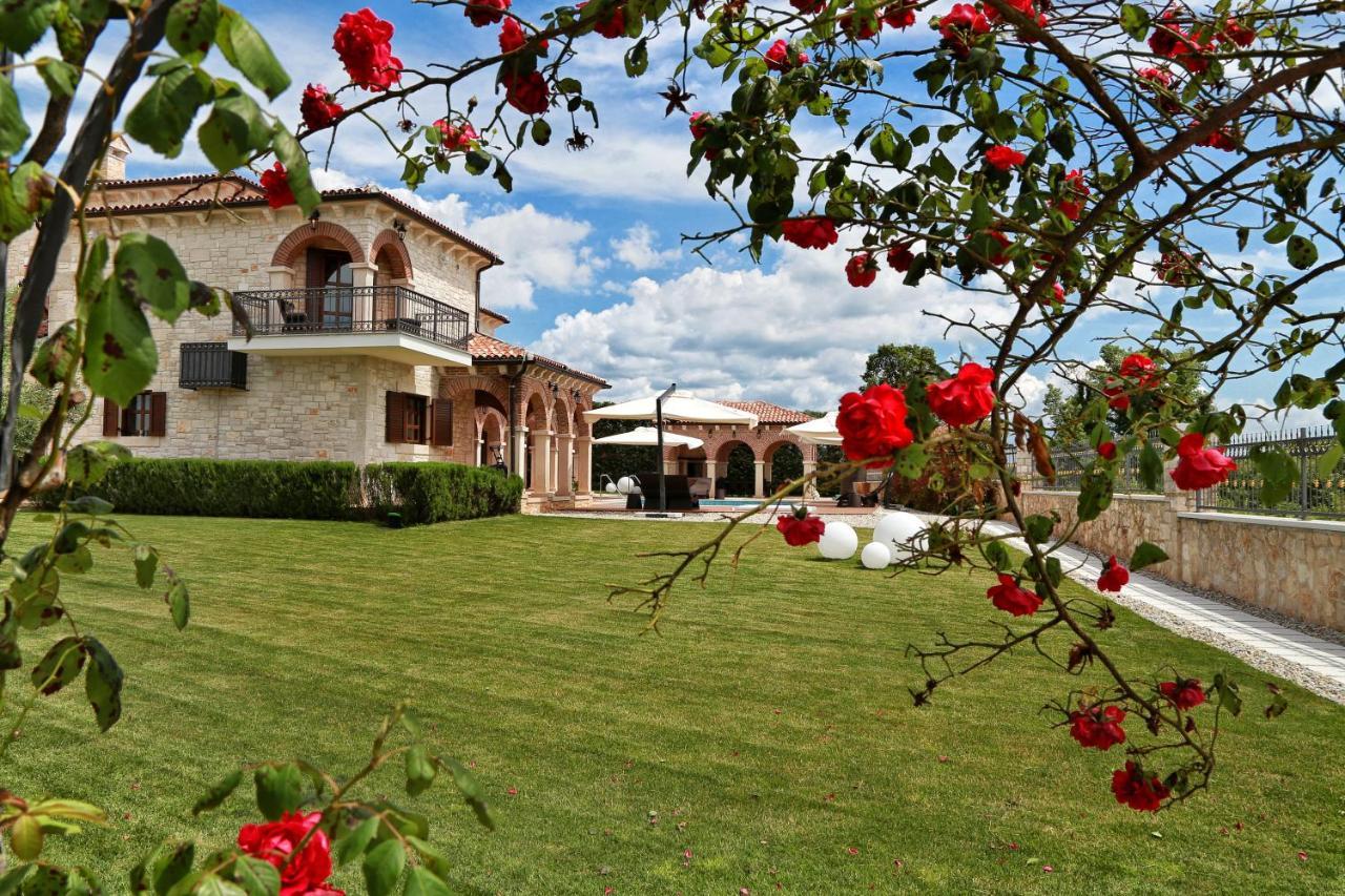 Villa Carolus-Luxurious Istrian Villa Barat  Extérieur photo