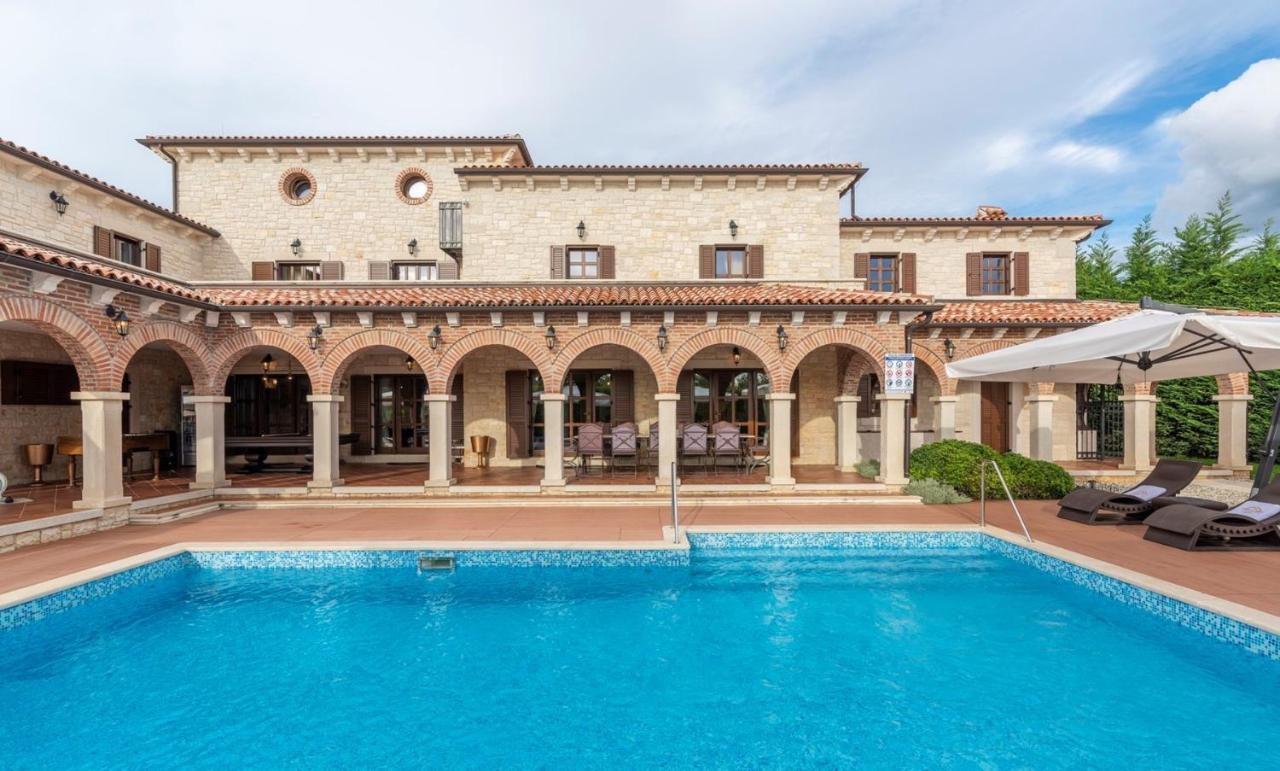 Villa Carolus-Luxurious Istrian Villa Barat  Extérieur photo