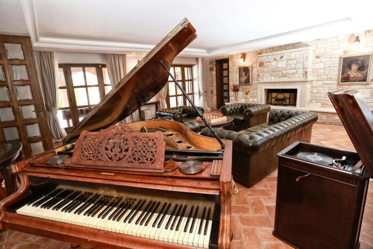 Villa Carolus-Luxurious Istrian Villa Barat  Extérieur photo