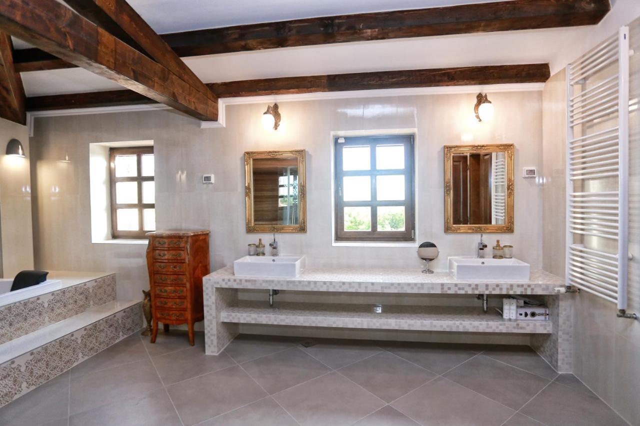Villa Carolus-Luxurious Istrian Villa Barat  Extérieur photo